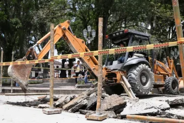 Así lucen las obras de pavimentación en el parque de Bolívar, en Salamina.