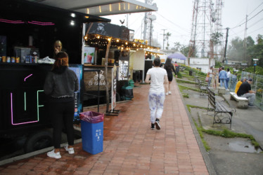 14 foodtrucks hay en el mirador de Chipre.