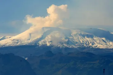 Volcán Nevado del Ruiz desde Manizales.