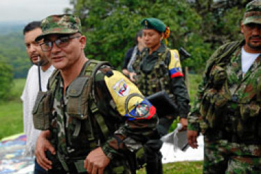 Comandantes guerrilleros de la disidencia de las Farc Estado Mayor Central se reunieron en Casa Roja, en San Vicente del Caguán. En la foto, alias Iván Mordisco, comandante general de la disidencia.