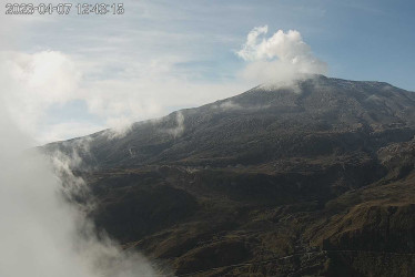 Así se ve el volcán Nevado del Ruiz este viernes. 