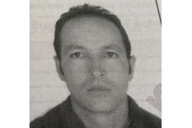 Irley Valencia Muñoz, de 49 años, natural de Versalles (Valle). El arma que portaba tenía cinco cartuchos.