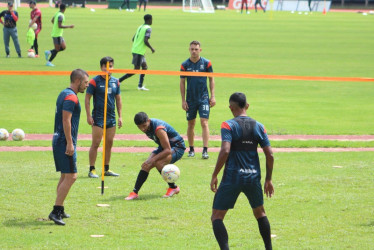 El Once Caldas entrenó ayer en la cancha del estadio Palogrande. Hoy, a puerta cerrada, recibirá al Atlético Junior.