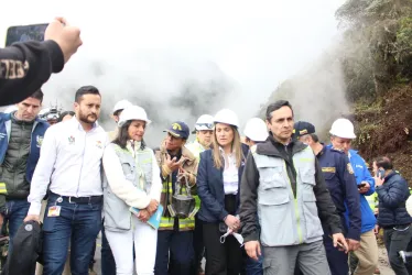 La ministra de Minas y Energía, Irene Vélez, en Cerro Bravo.