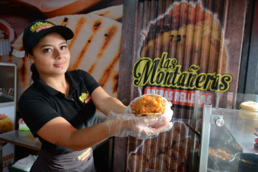Foto / Freddy Arango / LA PATRIA  La Montañera, es uno de los cuatros restaurantes de arepas rellenas que aparece ne la lista de recomendados.