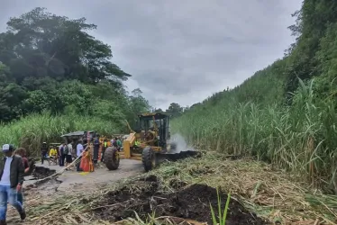 Habilitan paso en la vía Supía-El Palo, sector de Palmasola