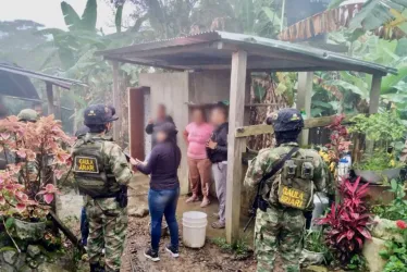 El Gaula Militar rescató a las tres personas en el sur del Meta.