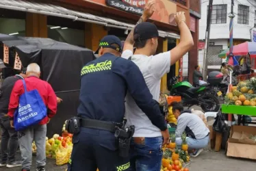 Los ciudadanos están en el deber de acceder a las requisas y de mostrar un documento de identificación.