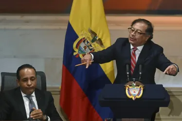 El presidente de Colombia Gustavo Petro, habla hoy durante la instalación de las sesiones ordinarias del Congreso de la República 2023 - 2024 en Bogotá