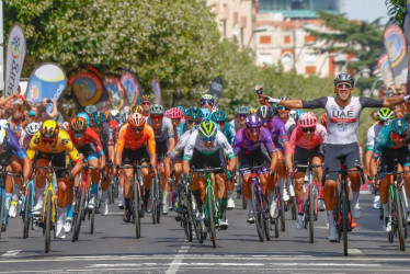 El colombiano Juan Sebastián Molano gana al sprint y es primer líder de la Vuelta a Burgos