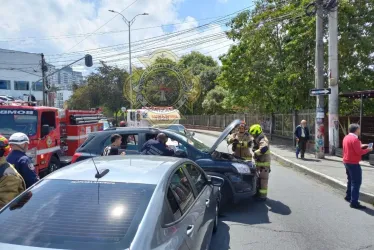 El sitio del choque en la avenida Paralela de Manizales. 