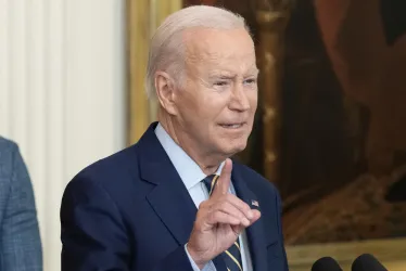 Presidente de los Estados Unidos, Joe Biden, en el Salón Este de la Casa Blanca en Washington, DC, EE. UU.