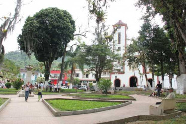 Este es el parque principal de Filadelfia (Caldas).