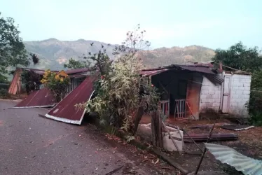 Así quedaron las casas de Samaná tras el fuerte aguacero del viernes. 