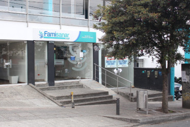 Los usuarios siguen acudiendo a la Oficina de Atención al Cliente de Famisanar, en Manizales. Está en la calle 65 No. 23 B - 65 (Avenida Lindsay).