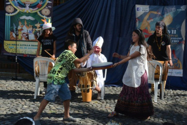 La I.E. Jose Antonio Galán rural sede E fue la encargada de abrir el Festival Intercolegiado con la obra Domitilo el rey de la rumba. Su director fue Luis Solarte. 