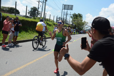 María Carolina Velásquez, antioqueña que representa a Caldas, se coronó en la prueba de triatlón disputada en Chinchiná. Sin embargo, fue sancionada por cometer una infracción en la carrera y perdió la medalla de oro.