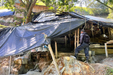  El sitio donde capturaron a 12 personas por minería ilegal en Riosucio.