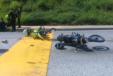 Dos hombres, de 23 y 29 años, resultaron lesionados tras colisionar de frente. El primero, de acuerdo con el reporte del GER, estaba en estado de embriaguez.