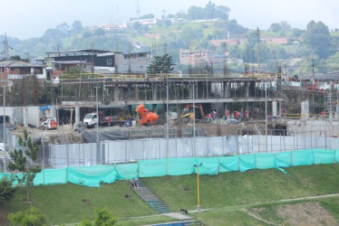 Las obras del megacolegio de la I.E. Gerardo Arias Ramírez en su sede John F. Kennedy, de Villamaría, van en el 13,25%. El proyecto es uno de los tres que faltan en municipios de Caldas, diferentes de Manizales, para que el Ministerio concluya el plan que comenzó en el departamento hace cerca de siete años.