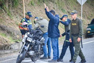 Controles y medidas implementadas este mes en Chinchiná para garantizar un entorno seguro. Operativos en conjunto entre la Policía Nacional y la Secretaría de Gobierno del municipio.