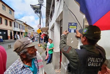 Foto| Gaula| LA PATRIA No dejes que te engañen, córtale la conexión a la extorsión, cuelga y marca 165 del Grupo Gaula Caldas, mensaje que difunde esta institución.