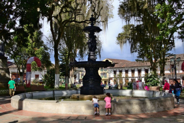 Fuente del parque principal de Salamina (Caldas)