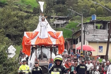 Procesión del Resucitado en Manzanares.