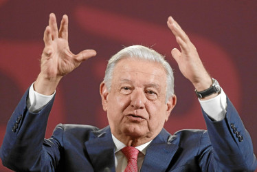 Foto | EFE | LA PATRIA  El presidente mexicano, Andrés Manuel López Obrador, calificó ayer como un “despropósito” y una “desfachatez” la denuncia interpuesta en Ecuador contra el diplomático Roberto Canseco por presunta obstrucción de la justicia al intentar evitar el asalto a la embajada de México en Quito el 5 de abril.