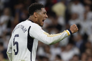  El centrocampista británico del Real Madrid Jude Bellingham celebra su gol durante el partido de la jornada 32