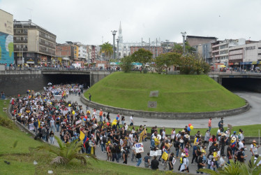 En la foto, las marchas del estallido social del 2021, que se inició en abril y será conmemorado en las movilizaciones sindicales del 1 de mayo.