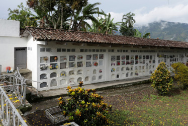 Buscarán desaparecidos en cementerios de la Iglesia católica.