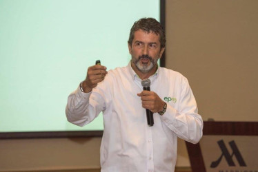 Santiago Villegas Yepes, gerente saliente de la Chec. 