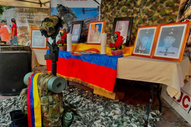 Homenaje de las Fuerzas Militares en la Semana Internacional del Detenido Desaparecido.