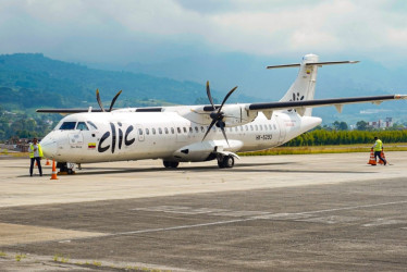 Avión de la aerolínea Clic en el aeropuerto La Nubia de Manizales.