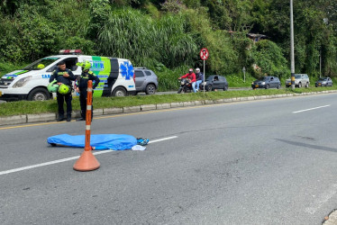 Este es el sitio en donde perdió la vida el ciclista en Manizales.