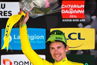 El esloveno Primoz Roglic logró su segundo título del Critérium de Dauphiné.