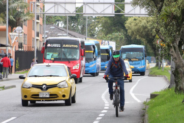 El espacio de la ciclobanda sobre la avenida Santander de Manizales comprende desde el Batallón Ayacucho hasta el sector de Fundadores.