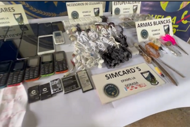 Las autoridades hallaron caletas con celulares en la cárcel Doña Juana de La Dorada.