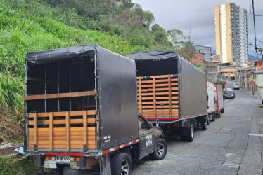 Habitantes del sector no pueden hacer uso de la doble calzada.