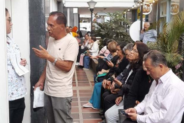 Las dificultades con el nuevo modelo de salud incluyen en Caldas la demora o no entrega de medicamentos. Varias farmacias han comenzado con el servicio, pero se han retirado.