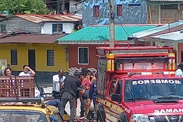 La menor cruzaba la calle en el momento que el vehículo pasaba y la atropelló.