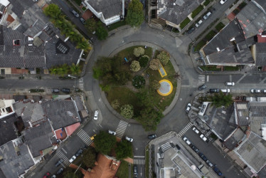 Esta obra de valorización incluiría escaleras eléctricas para subir del barrio La Estrella a El Cable. La meta es fortalecer el comercio, el turismo y la gastronomía. Lea los cambios en movilidad, peatonalización y entorno planteados por la Alcaldía de Manizales. ¿Qué opinan comrciantes de la zona?