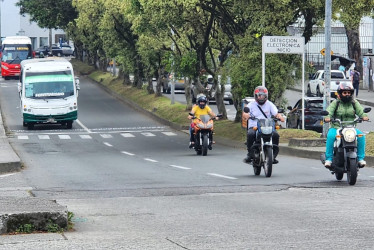 La velocidad máxima permitida en la Avenida Santander es de 50 km/h. En la ruta Centro - El Cable hay aviso de cámaras de fotodetección.