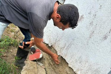 Preocupa el estado de las paredes y bases de la escuela rural Santa María, en Norcasia, municipio en el oriente e Caldas. Por eso, la comunidad eleva la alerta sobre posible colapso. 