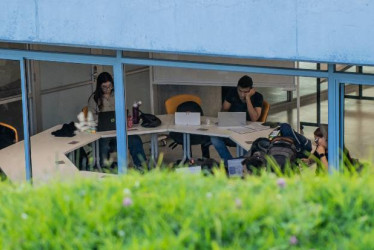 La consulta del jueves para elegir decanos de la sede de la Universidad Nacional en Manizales, se llevó a cabo de manera virtual. Votaron profesores, estudiantes y egresados. 