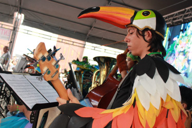 Los estudiantes interpretaron piezas musicales vestidos de Animales.