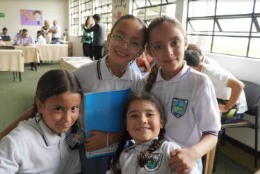 Estudiantes de instituciones educativas rurales de Manizales expusieron experiencias significativas relacionadas al programa Escuela Nueva, que tiene 42 años de implementación.