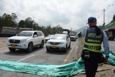 Foto | Luis Trejos | LA PATRIA  Los bloqueos en vías afectan la movilidad de transporte público y privado.