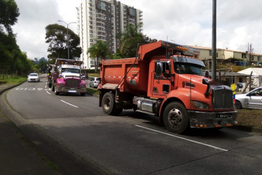 Caravana de transportadores este jueves en Manizales. 